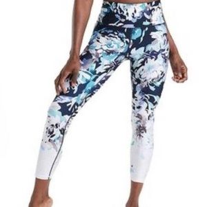 Athleta Elation Blossom 7/8 tights in Powervita, Sz Small, Navy